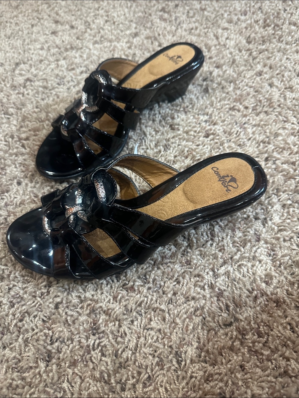 NEW comfort plus by Predictions Black Patent Slip-On Wedge Sandals size 6